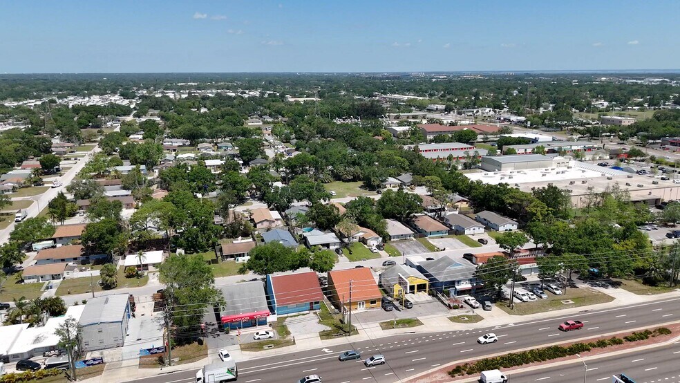 Primary Photo Of 7949 Ulmerton Rd, Largo Storefront For Sale