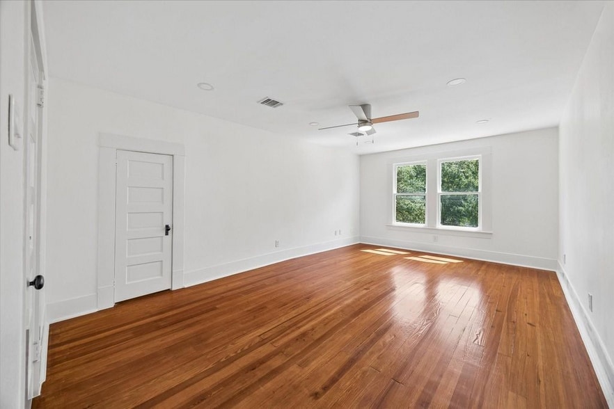 More Photos Of 1229 Heights Blvd, Houston Loft Creative Space For Lease