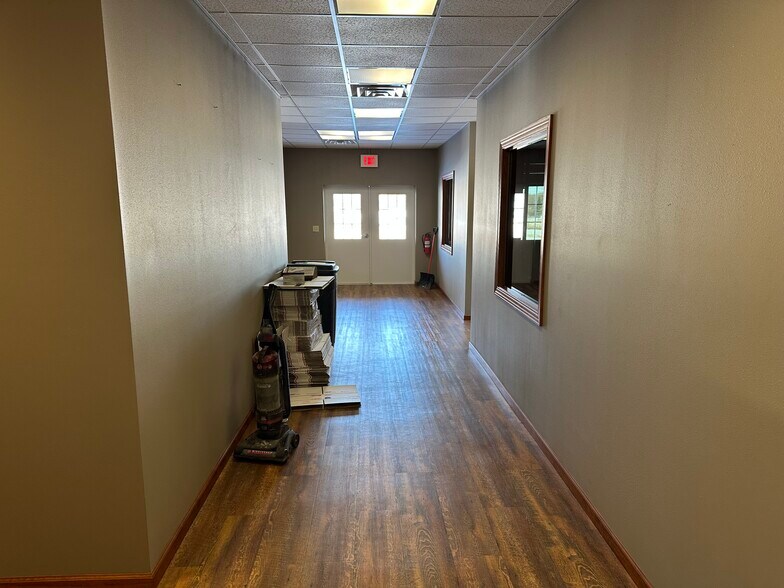 More Photos Of 7435 Kent Ave, Eau Claire Flex For Lease