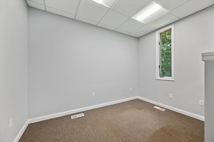 More Photos Of 159 Us Highway 46, Rockaway Office For Lease