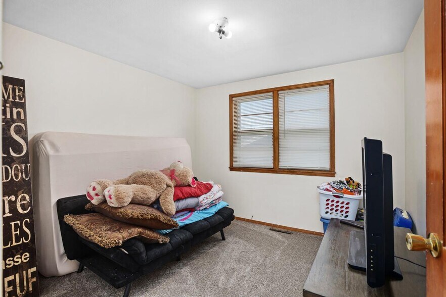 More Photos Of 1104 2nd St SE, Minot Apartments For Sale