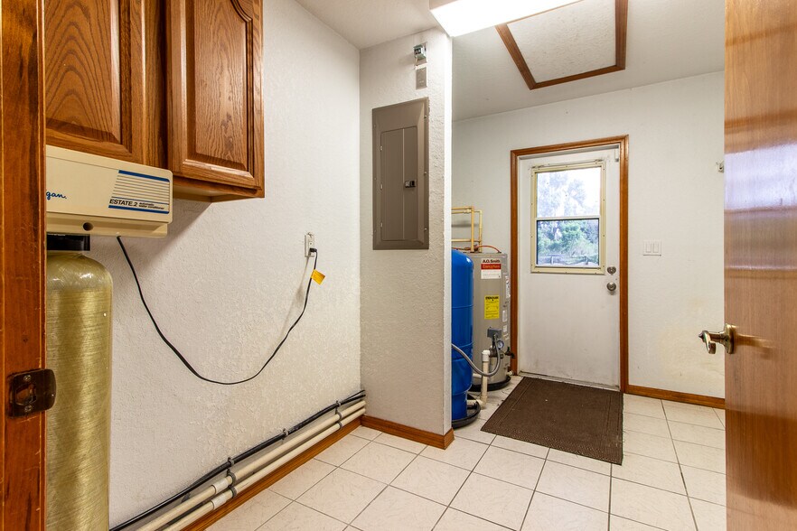 More Photos Of 3255 SE 3rd Ave, Ocala Office Residential For Sale