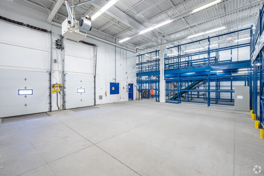 More Photos Of 3742 Innes Rd, Ottawa Unknown For Lease