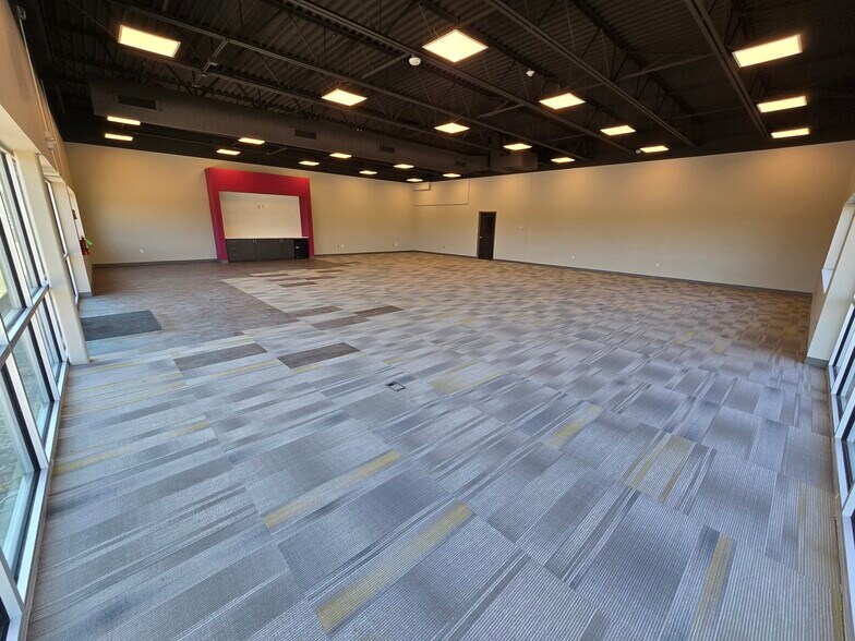 More Photos Of 1304 Technology Pky, Cedar Falls Office Residential For Lease