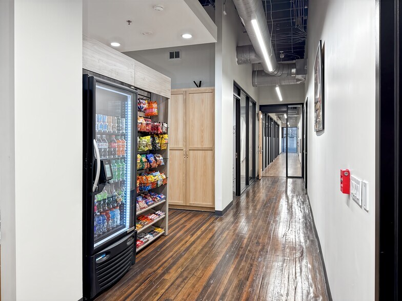 More Photos Of 107-109 S Main St, Memphis Coworking Space