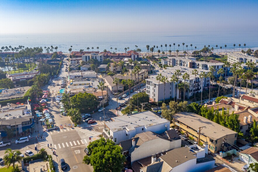 More Photos Of 2202 Avenida De La Playa, La Jolla Restaurant For Lease