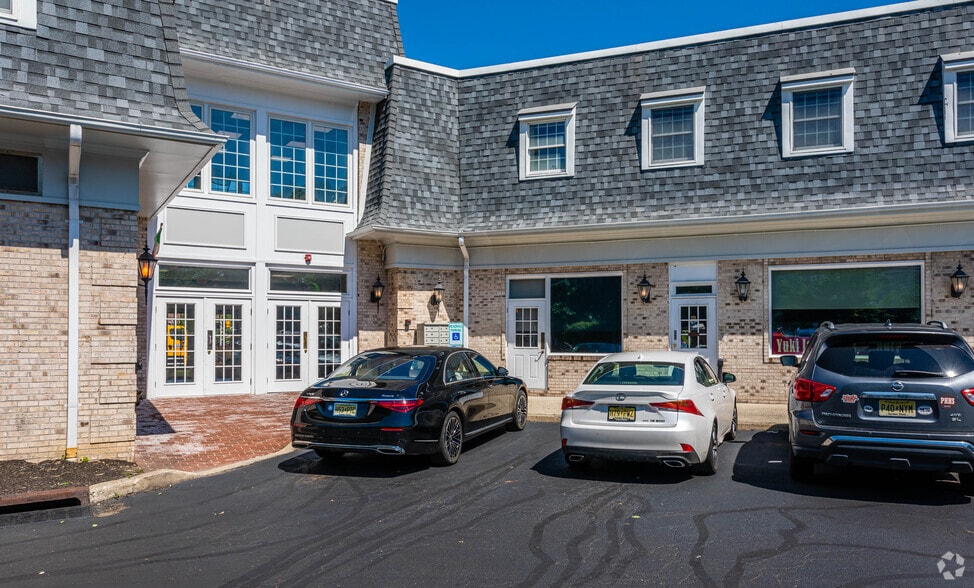 More Photos Of 2-8 S Kinderkamack Rd, Montvale Storefront Retail Office For Lease