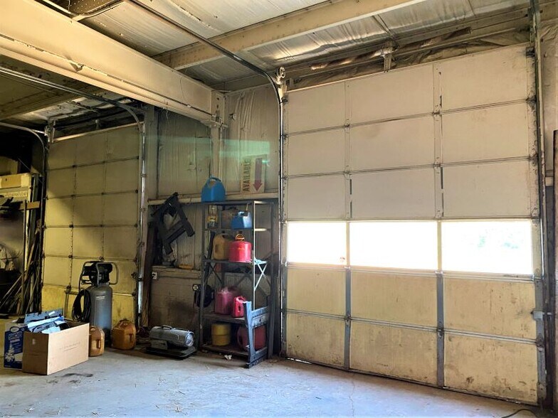 More Photos Of 160 Glaser St, Fairborn Flex For Sale