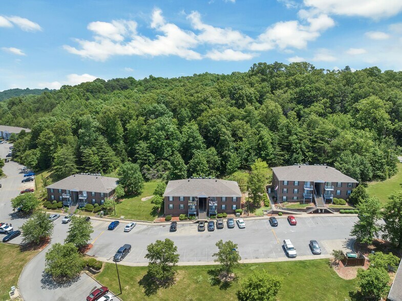 More Photos Of 3130 Saint Anthony Gardens Dr, Louisville Apartments For Sale