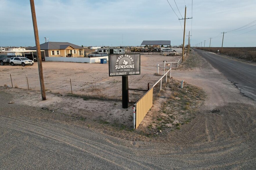 Primary Photo Of 4514 S Colorado St, Monahans Trailer Camper Park For Sale