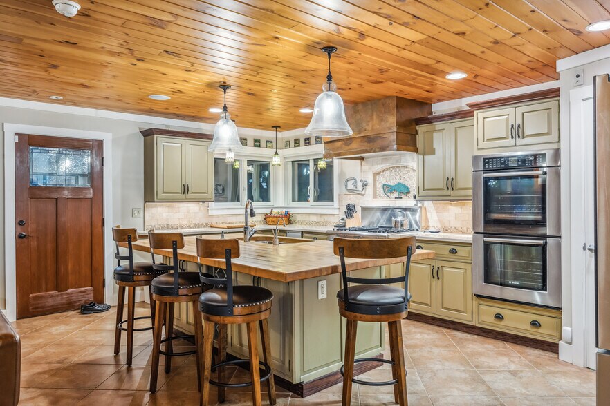 More Photos Of 4555 Davies Rd, Burdett Specialty For Sale