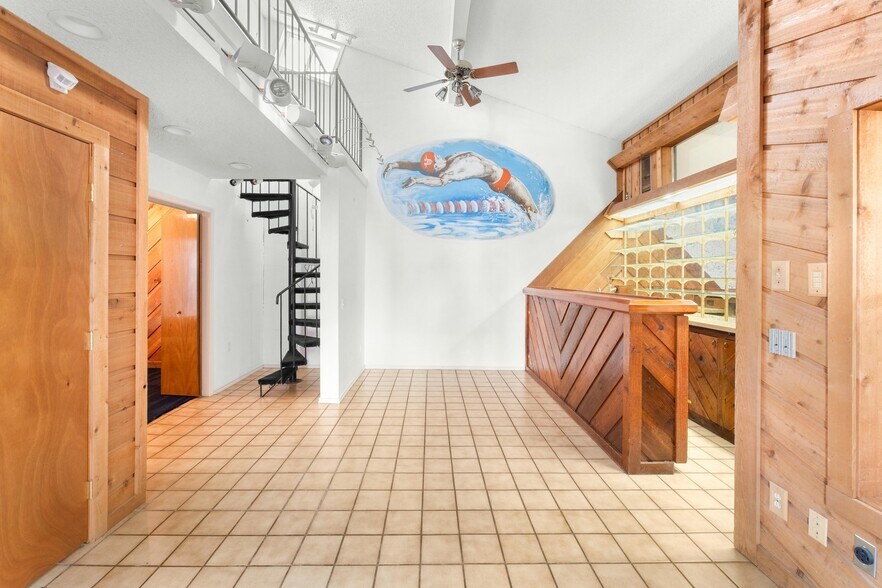 More Photos Of 121 Scott St, San Marcos Office Residential For Sale