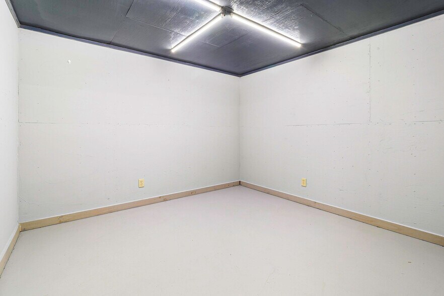 More Photos Of 23430 Sorters Rd, Porter Food Processing For Lease