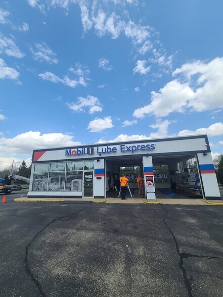 More Photos Of 1307 N Detroit St, Xenia Auto Repair For Sale