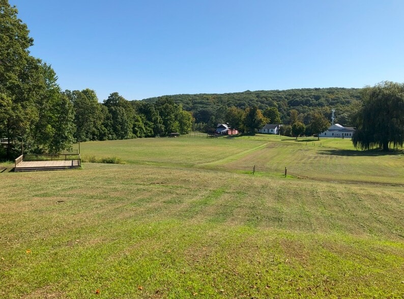 More Photos Of 232 White Oak Rd, Elizaville Specialty For Sale