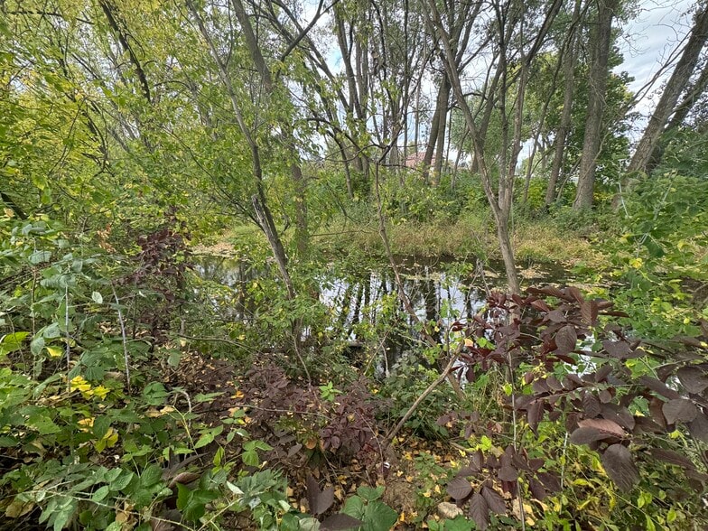 More Photos Of 112 N Madison St, Waunakee Warehouse For Sale