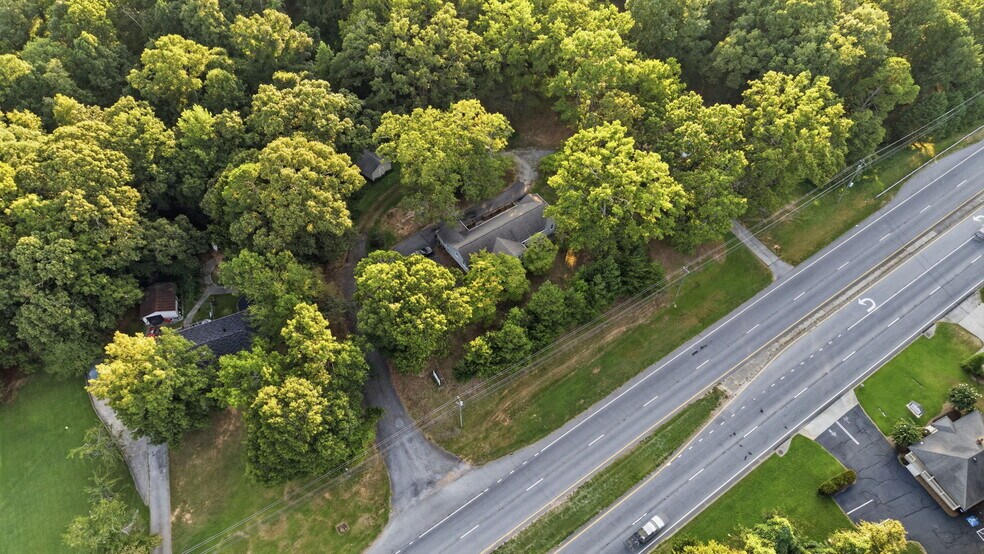 More Photos Of 3365 Thompson Bridge Rd, Gainesville Freestanding For Sale