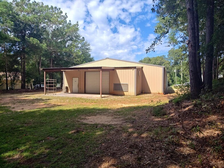 More Photos Of 506 N Conecuh St, Greenville Warehouse For Lease