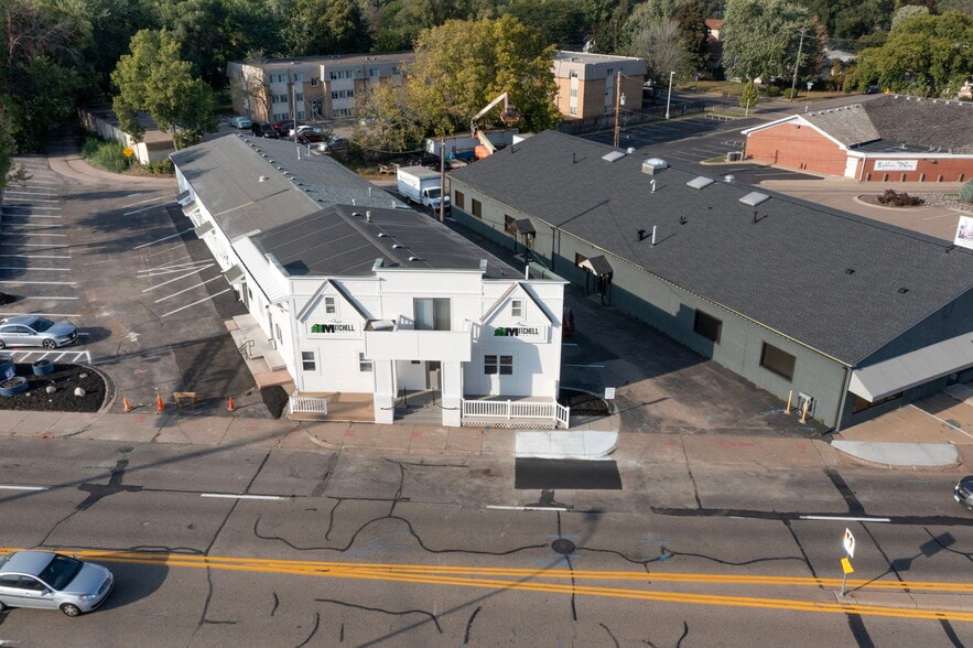 More Photos Of 4740 N 42nd Ave, Golden Valley Freestanding For Lease