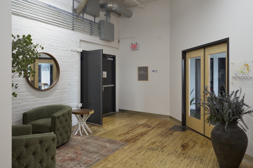More Photos Of 755 Prior Ave N, Saint Paul Research And Development For Lease