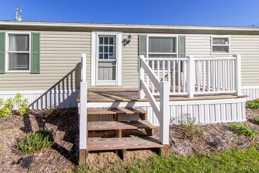 More Photos Of 20221 SW 5th Pl, Dunnellon Specialty For Sale