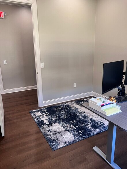 More Photos Of 4645 Wyndham Ln, Frisco Office For Lease