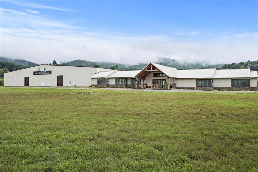 Primary Photo Of 241 Industrial Park Rd, Mountain City Warehouse For Sale