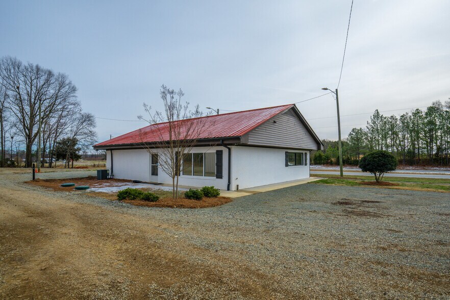 More Photos Of 7688 US 64 Hwy, Pittsboro Office For Sale