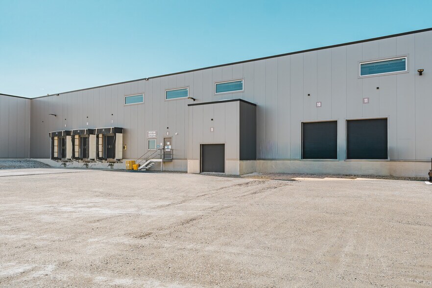 More Photos Of 4615 Boul De Portland, Sherbrooke Industrial For Lease