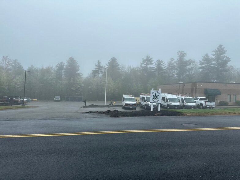 More Photos Of 246 Suffolk Ln, Gardner Manufacturing For Sale