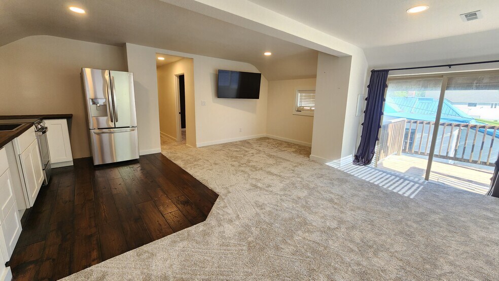 More Photos Of 204 S Coeur D Alene Ave, Harrison Restaurant For Sale