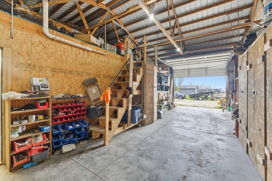 More Photos Of 6610 N 264th Cir, Valley Warehouse For Sale