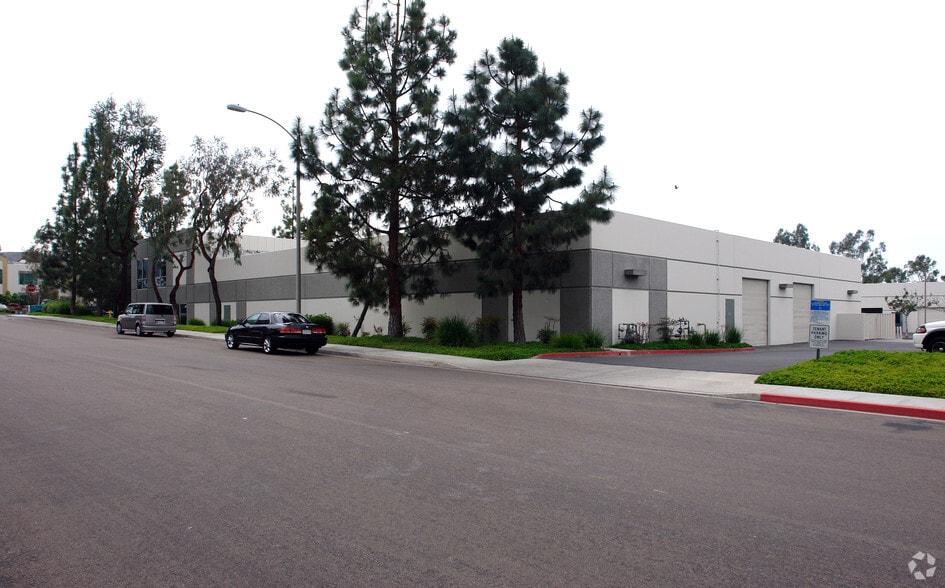 More Photos Of 10840 Thornmint Rd, San Diego Research And Development For Lease