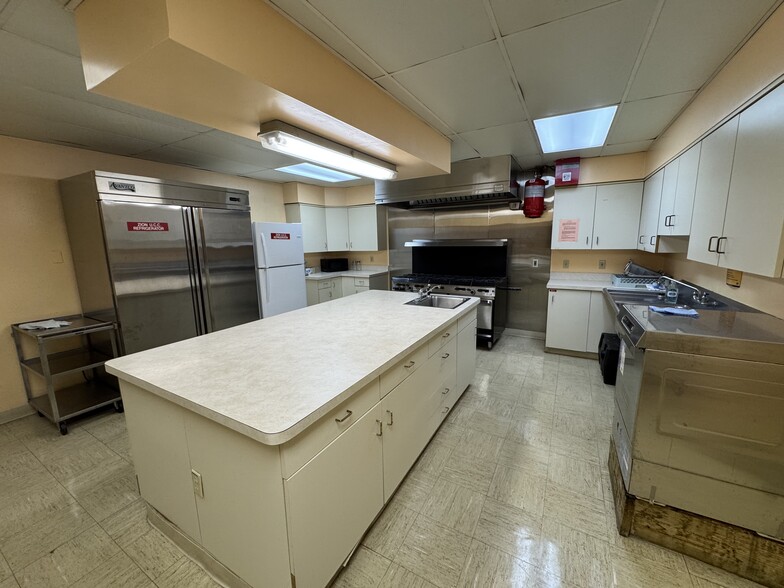 More Photos Of 100 Lafayette St, York Specialty For Sale