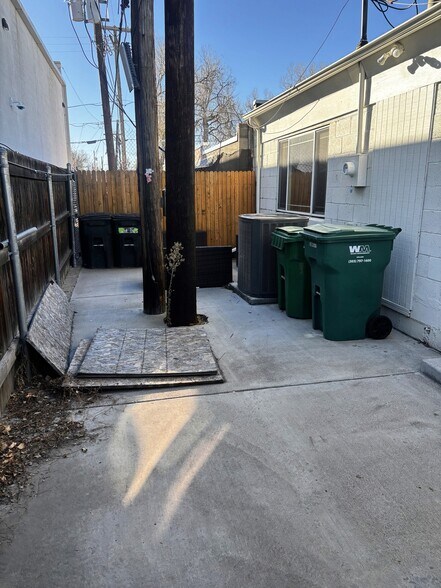 More Photos Of 1480 Ammons St, Lakewood Office For Sale