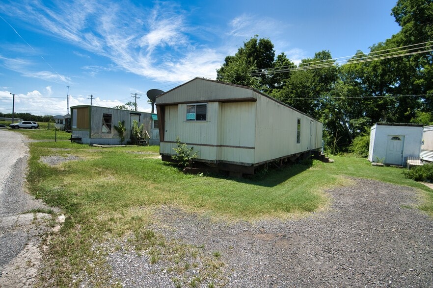 More Photos Of 400 S Front St, Noble Manufactured Housing Mobile Home Park For Sale