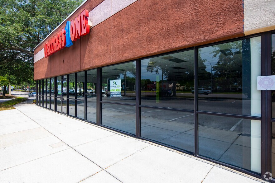 More Photos Of 1930 State Route 60 E, Valrico Unknown For Lease