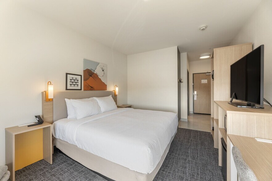 More Photos Of 5356 Roan Rd, Garland Hotel For Sale