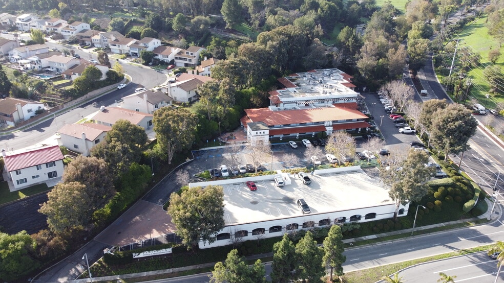 More Photos Of 25550 Hawthorne Blvd, Torrance Medical For Lease