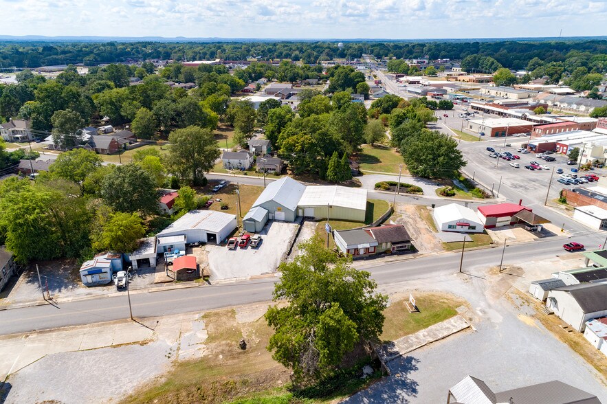More Photos Of 217 Sparkman St SW, Hartselle Warehouse For Sale