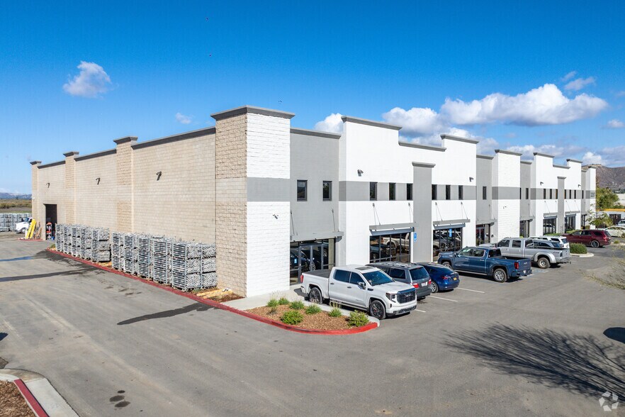 Primary Photo Of 32097 Corydon Rd, Lake Elsinore Warehouse For Lease