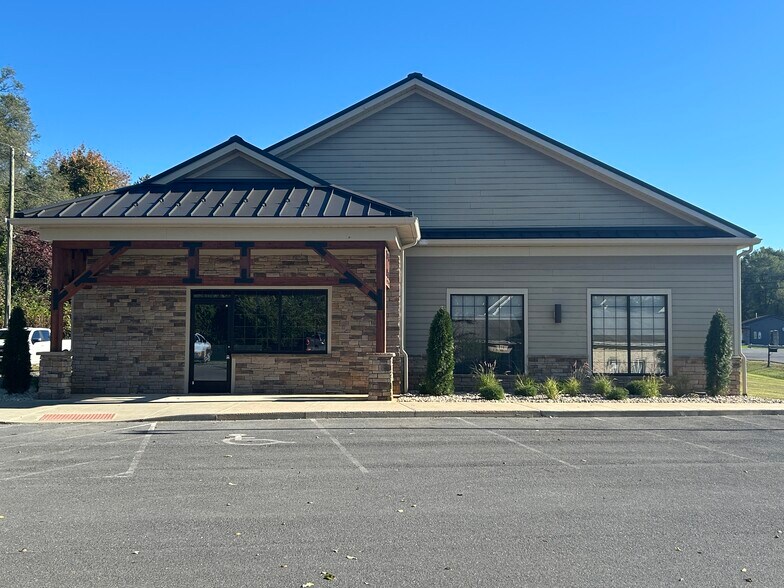 More Photos Of 127 Crimson Cir, Martinsburg Medical For Lease