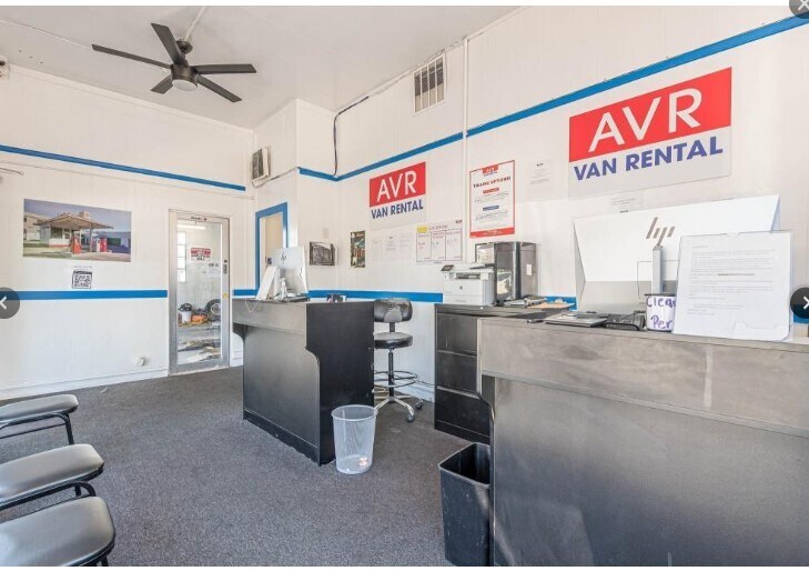 More Photos Of 3120 Sylvan Rd, Hapeville Light Distribution For Sale