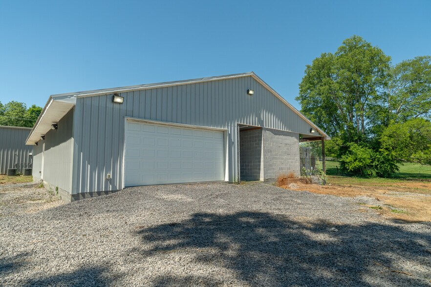 More Photos Of 2005 Boyds Creek Hwy, Sevierville Warehouse For Sale
