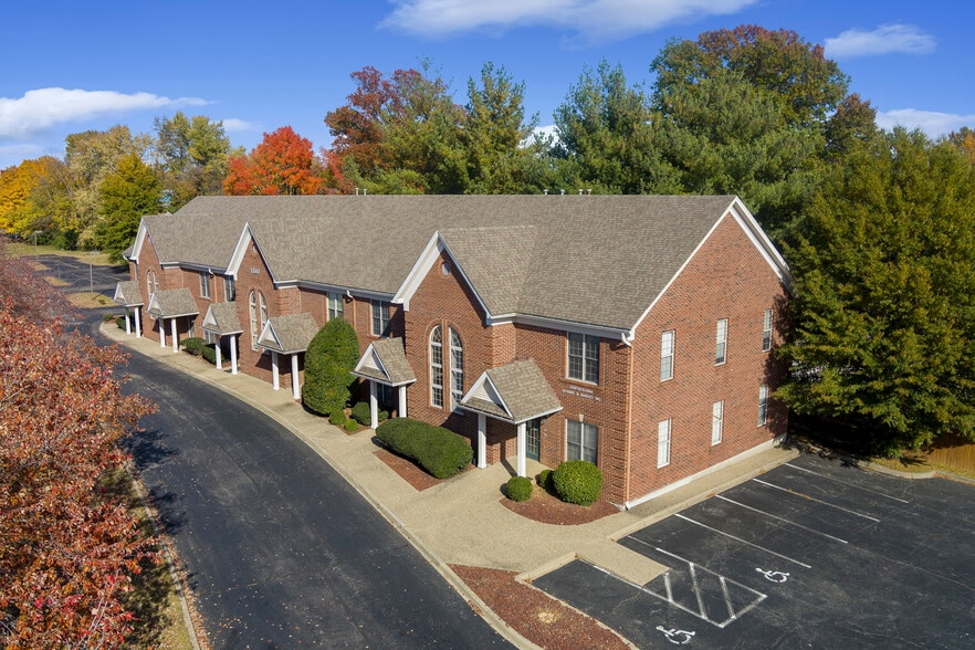 More Photos Of 1300 Gardiner Ln, Louisville Medical For Sale