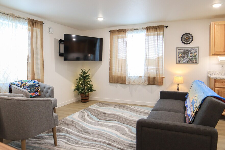 More Photos Of 2371 Dewitt Dr, North Pole Warehouse For Sale