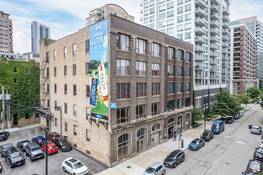 More Photos Of 409 W Huron St, Chicago Loft Creative Space For Lease