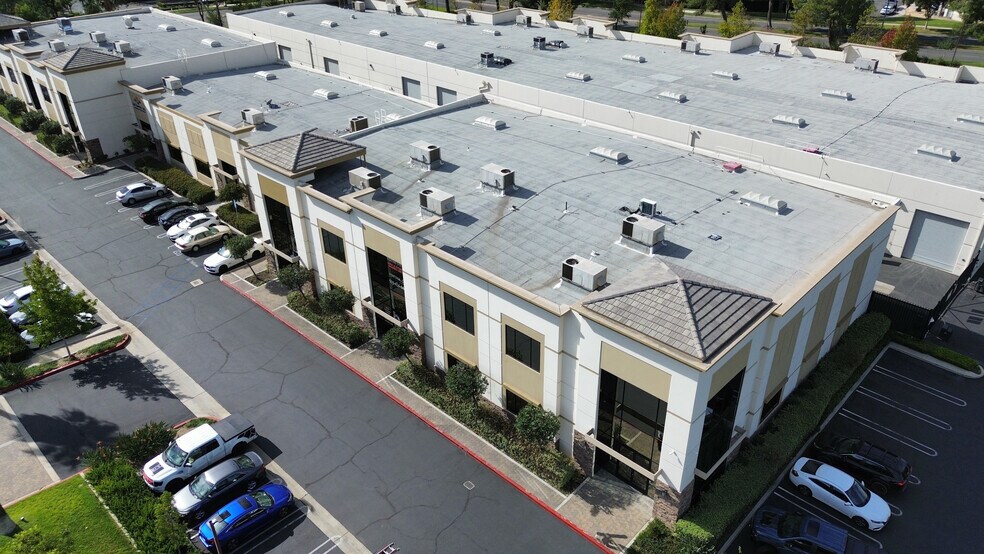 More Photos Of 7888 Cherry Ave, Fontana Unknown For Lease