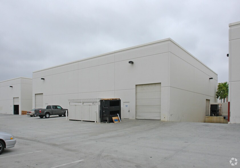 More Photos Of 4015 Avenida de la Plata Dr, Oceanside Manufacturing For Lease