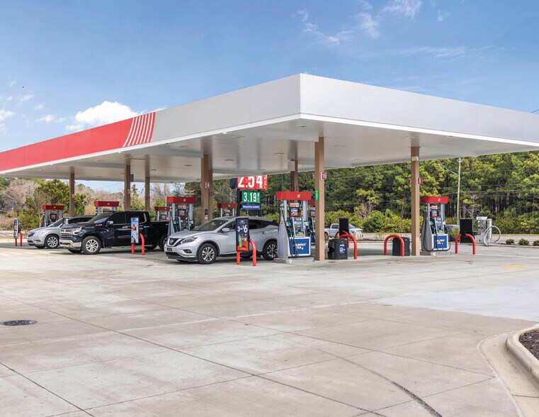 More Photos Of 5709 Bragg Blvd, Fayetteville General Retail For Sale